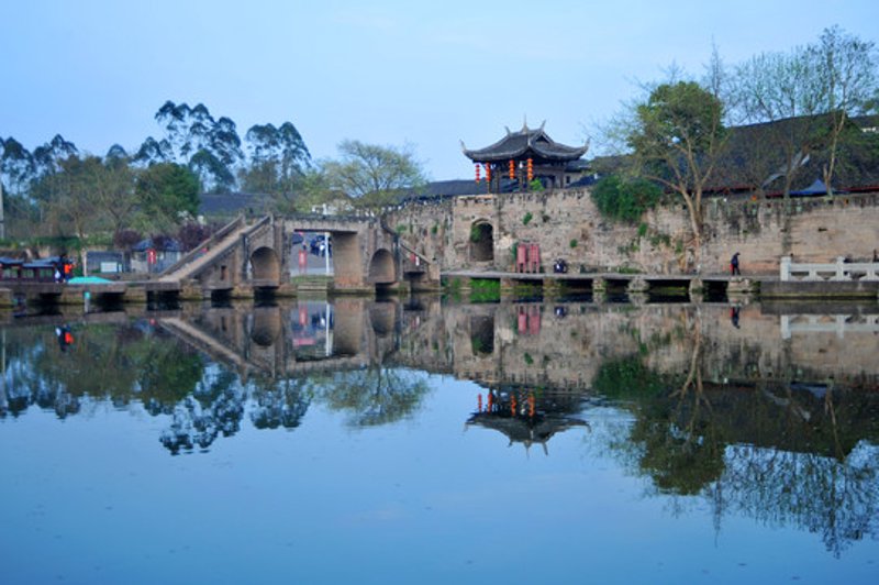 探秘荣昌:古迹与自然交织的城市印记